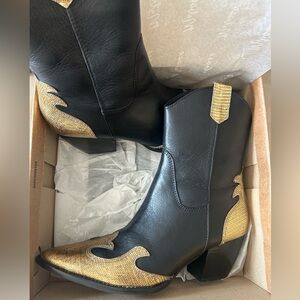 Black & Gold Leather Western Boots - Women
